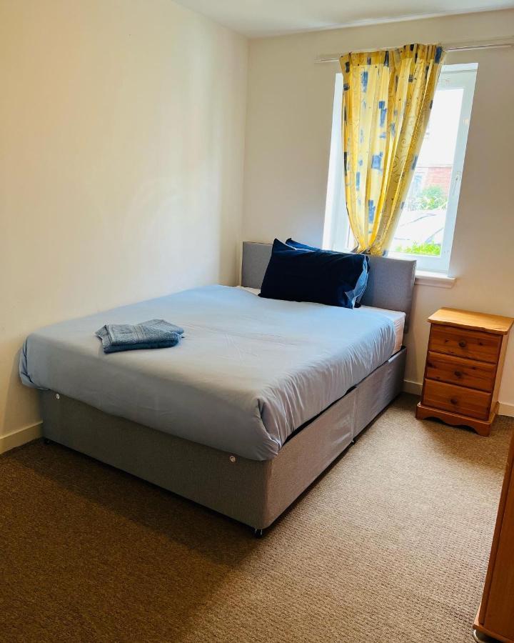 Modern 2Bed 2Bath Ground Floor Apartment エディンバラ エクステリア 写真
